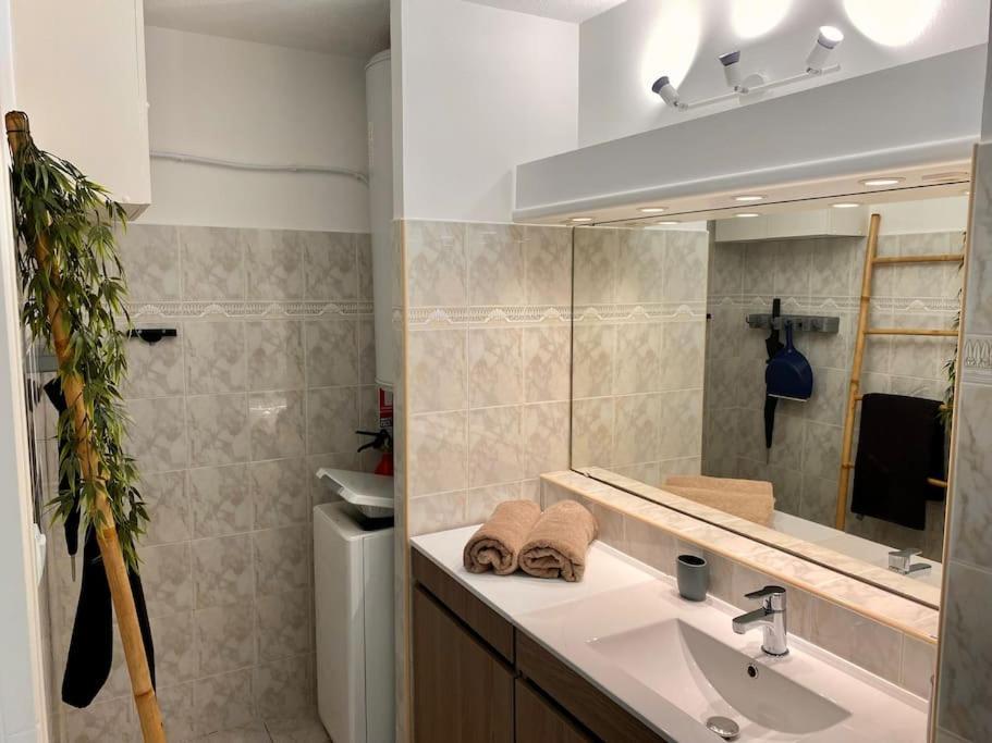 Port-Frejus, Le Paladien, Appartement 2 Pieces Climatise, Terrasse & Parking Екстериор снимка