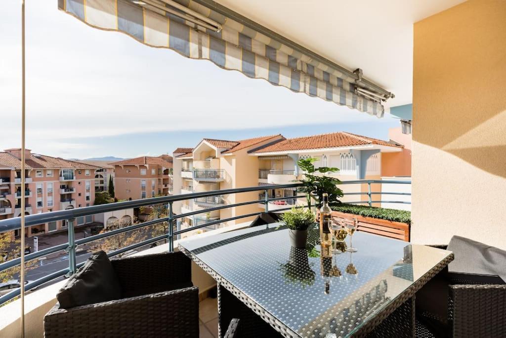 Port-Frejus, Le Paladien, Appartement 2 Pieces Climatise, Terrasse & Parking Екстериор снимка
