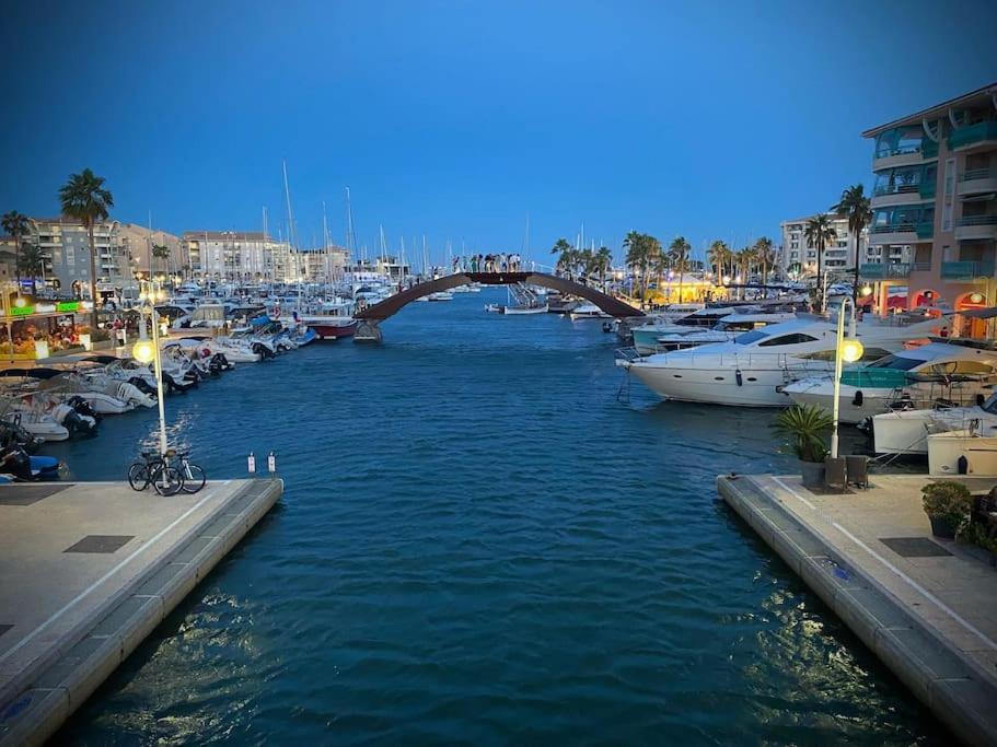 Port-Frejus, Le Paladien, Appartement 2 Pieces Climatise, Terrasse & Parking Екстериор снимка